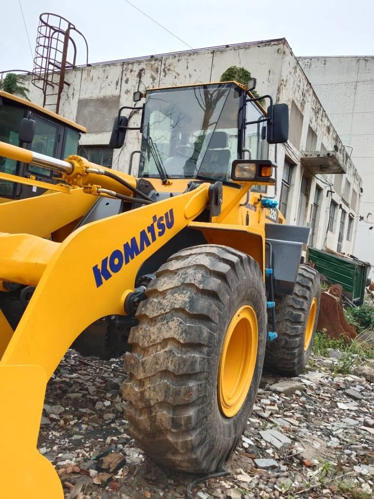 Komatsu WA 320 لوادر بعجل