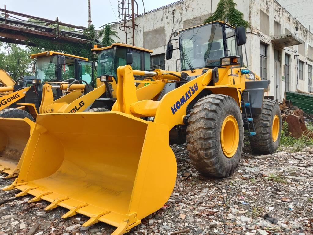 Komatsu WA 320 لوادر بعجل