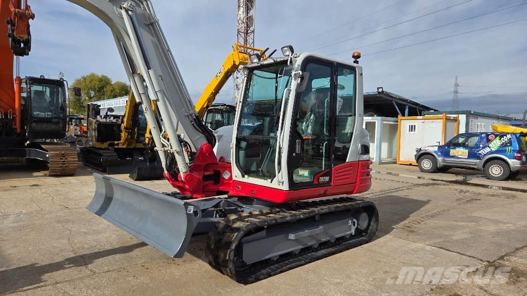 Takeuchi TB 290 حفارات وسط 7 طن - 12 طن