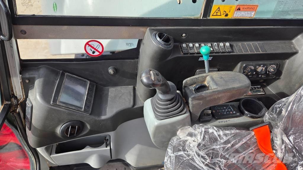 Takeuchi TB 290 حفارات وسط 7 طن - 12 طن