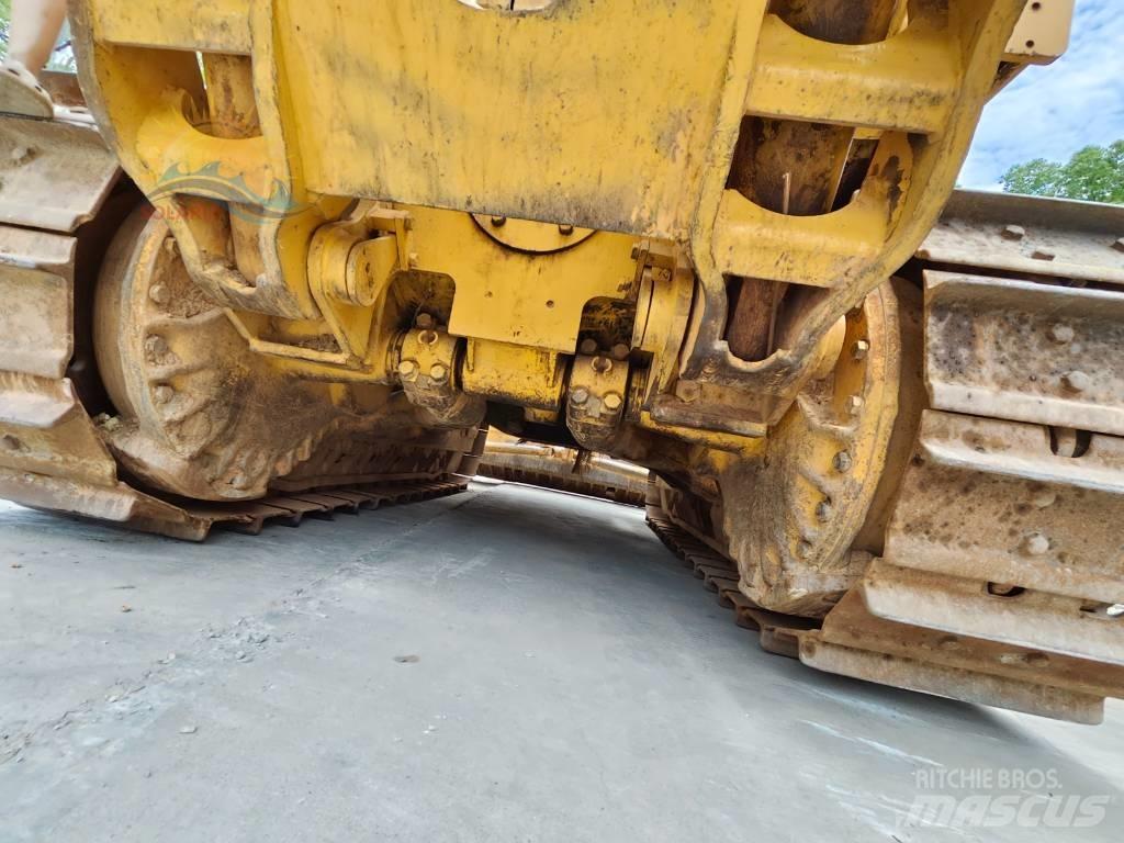 Shantui SD 22 بلدوزرات مجنزرة