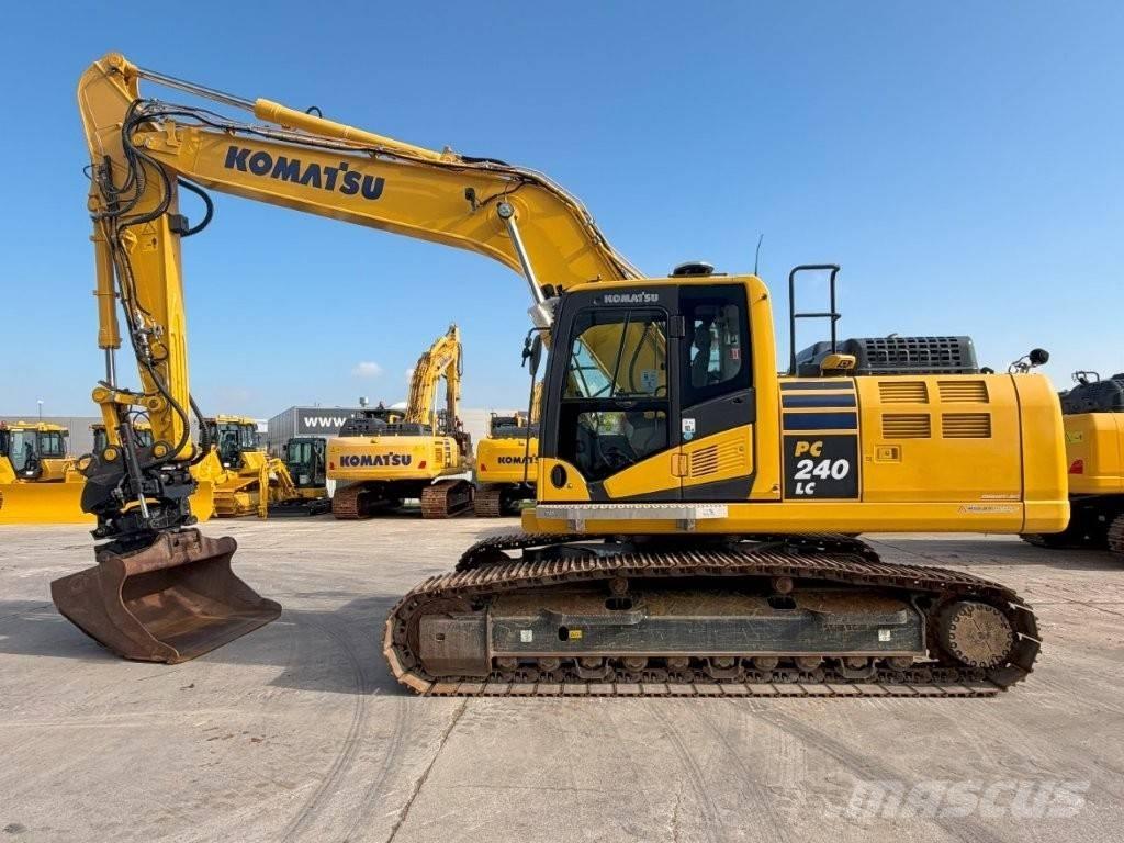 Komatsu PC 240 LC-11 حفارات زحافة