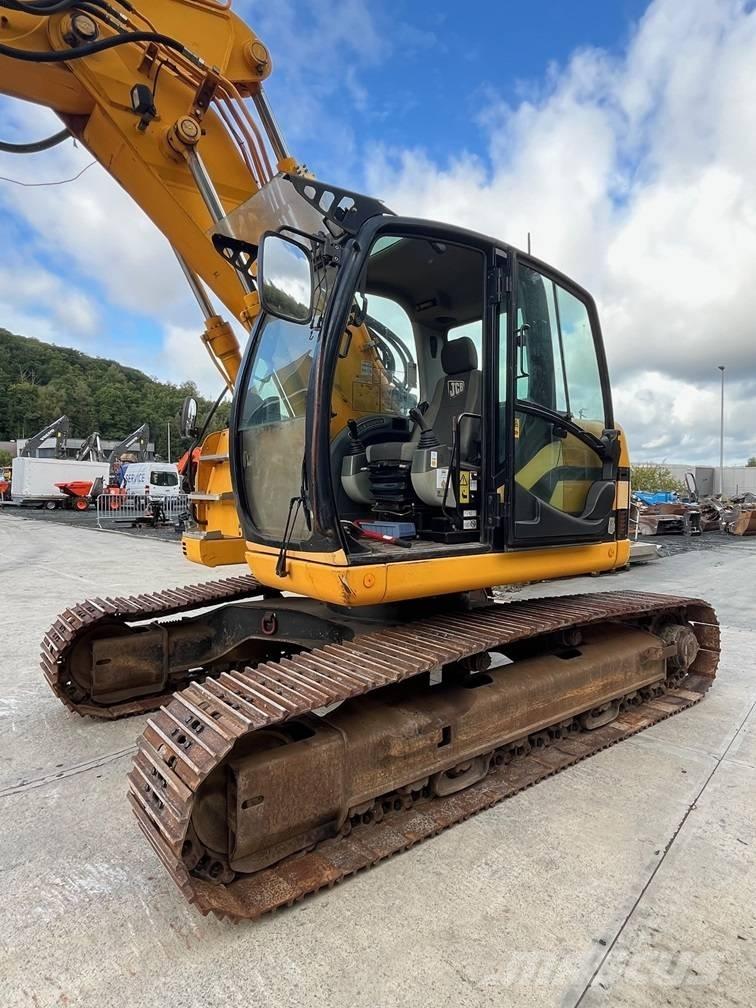 JCB JZ 235 LC حفارات زحافة