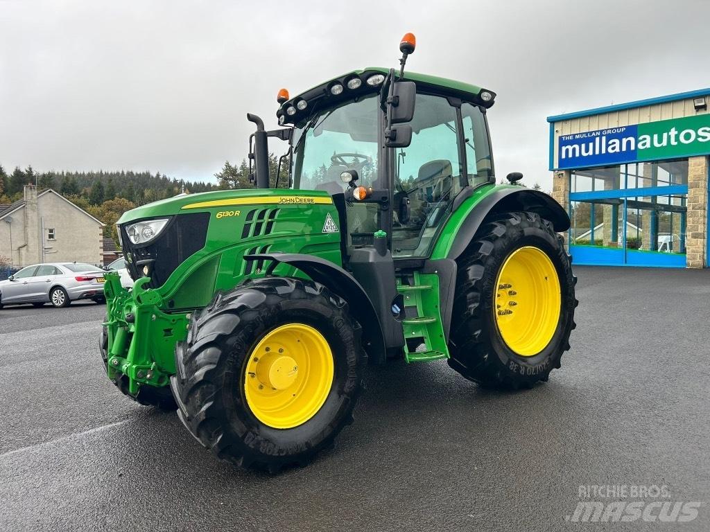 John Deere 6130 R الجرارات