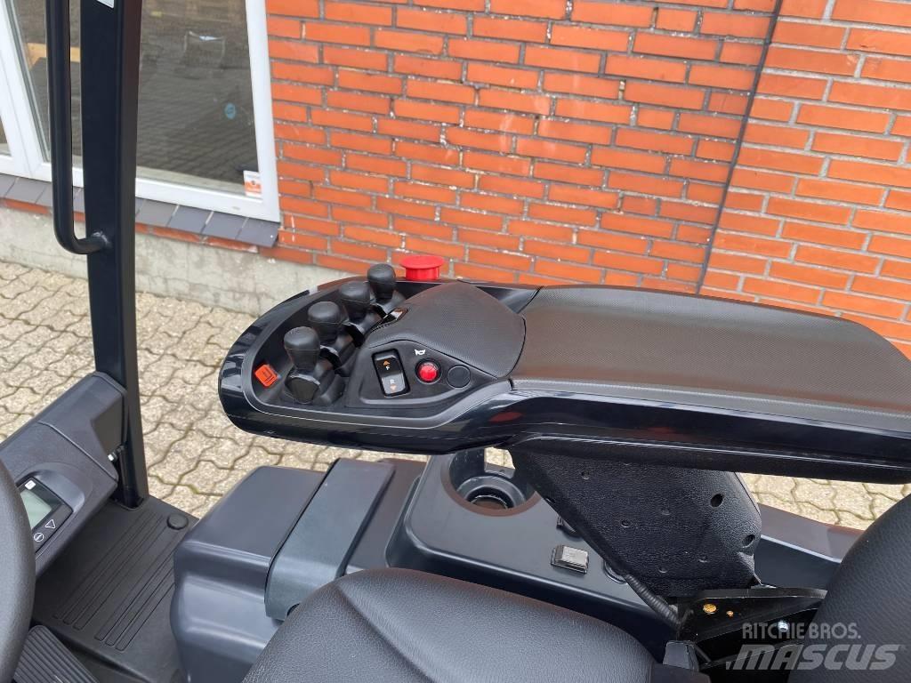 Bobcat B15T-7 Plus شاحنات ذات رافعات شوكية تعمل بالكهرباء