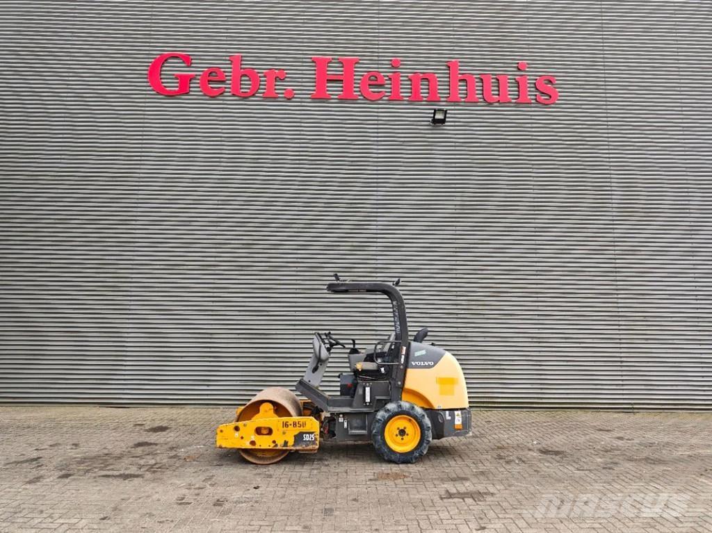 Volvo SD 25 مداحل ذات إطارات هوائية