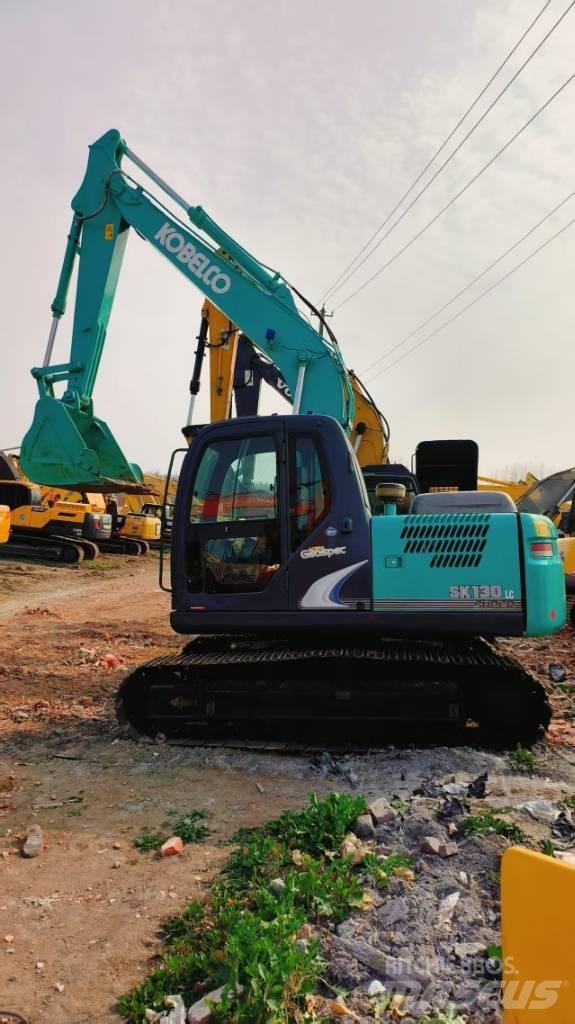 Kobelco SK 130 حفارات زحافة