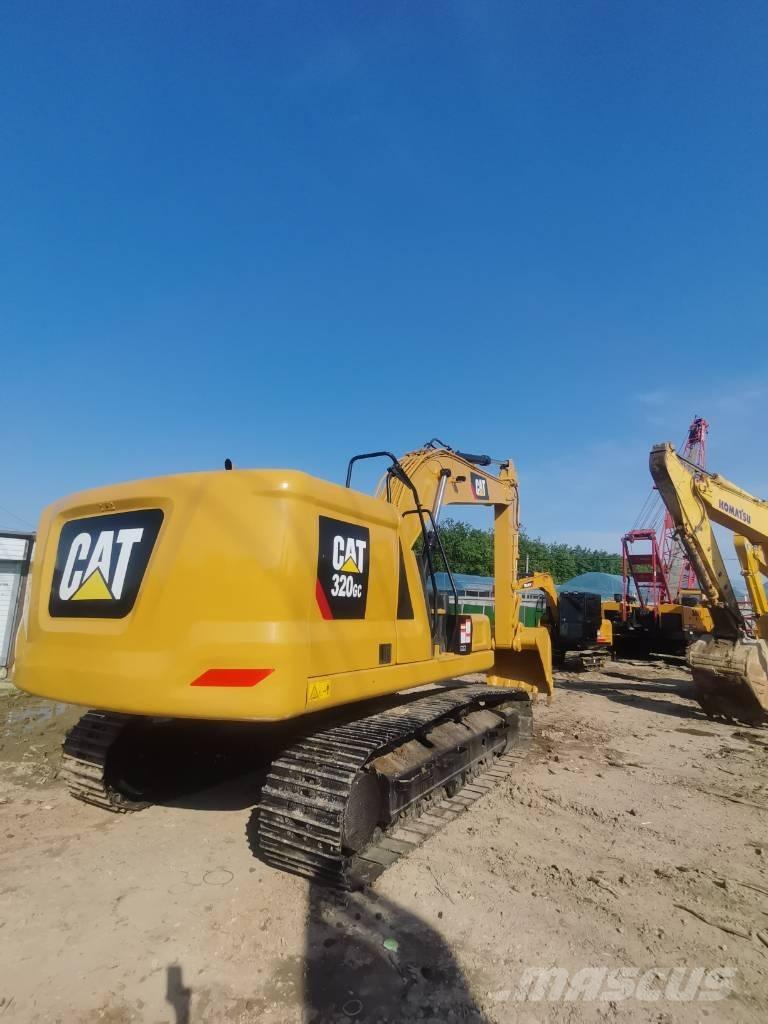 CAT 320 GC حفارات زحافة