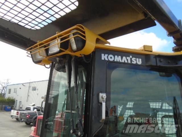 Komatsu D61PX-24 بلدوزرات مجنزرة