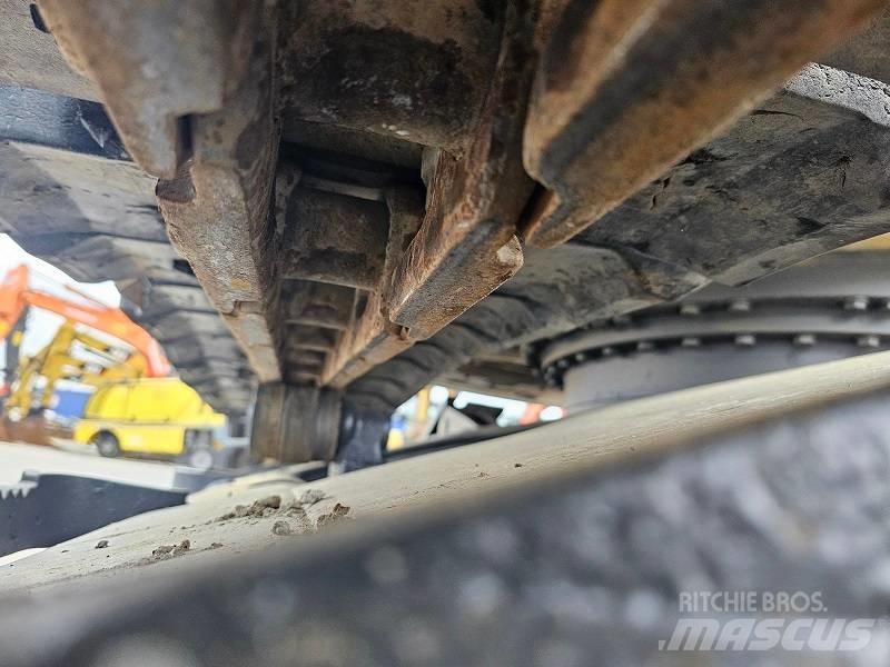 Komatsu PC 138 US-8 حفارات وسط 7 طن - 12 طن