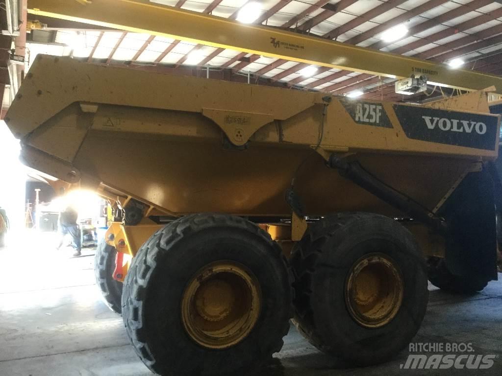 Volvo A 25 F ساحبات مفصلية