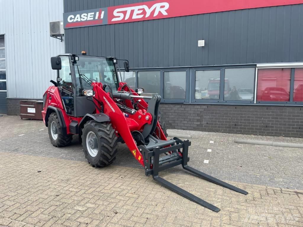 Weidemann 3060 لوادر بعجل