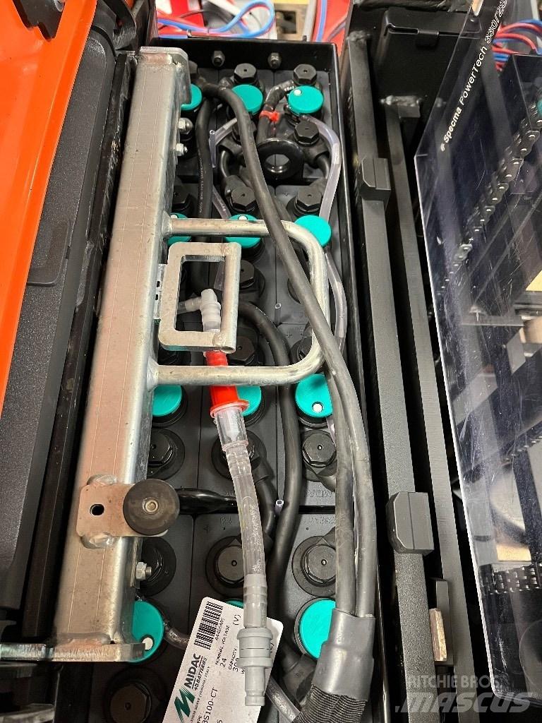 BT SPE 120 L معدات التكديس الجوالة