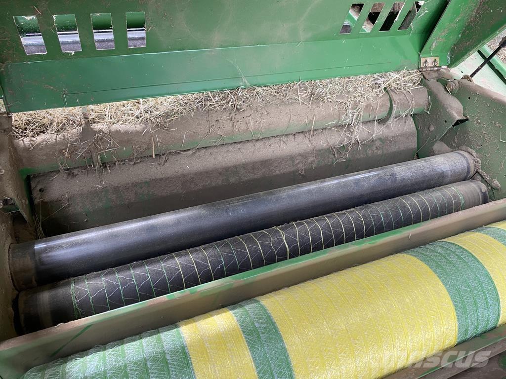 John Deere 568 محزمات مستديرة