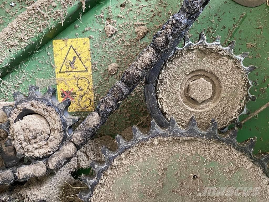 John Deere 568 محزمات مستديرة