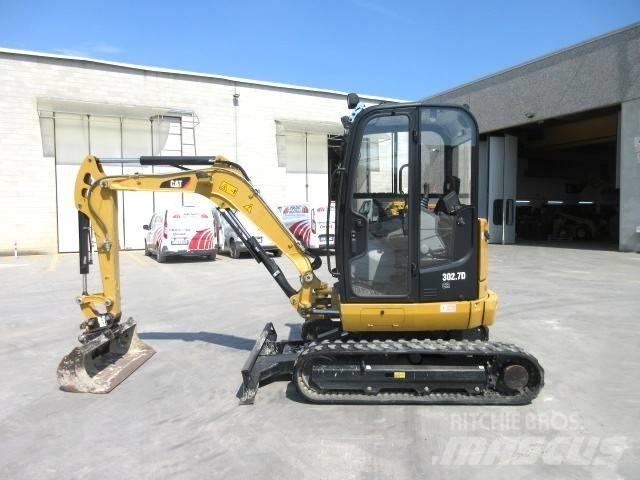 CAT 302.7 D CR حفارات صغيرة أقل من 7 طن (حفارات صغيرة)
