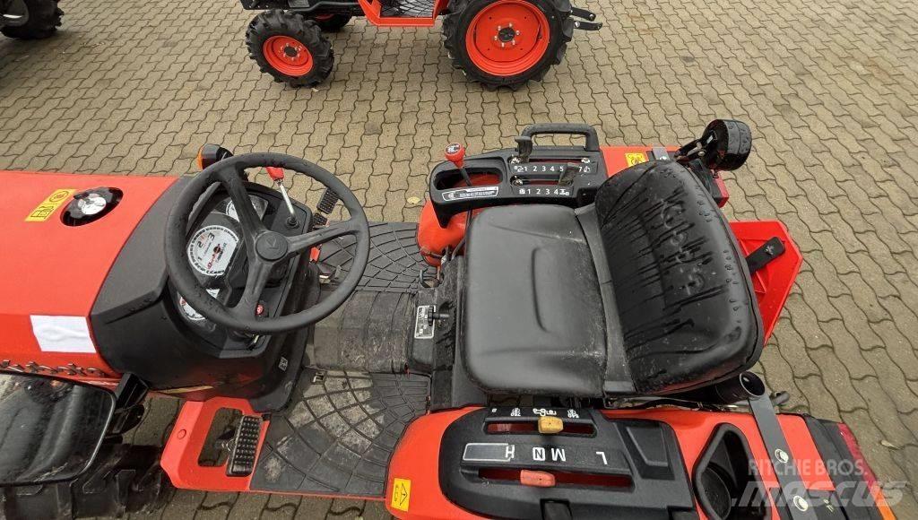 Kubota B 2741 S الجرارات