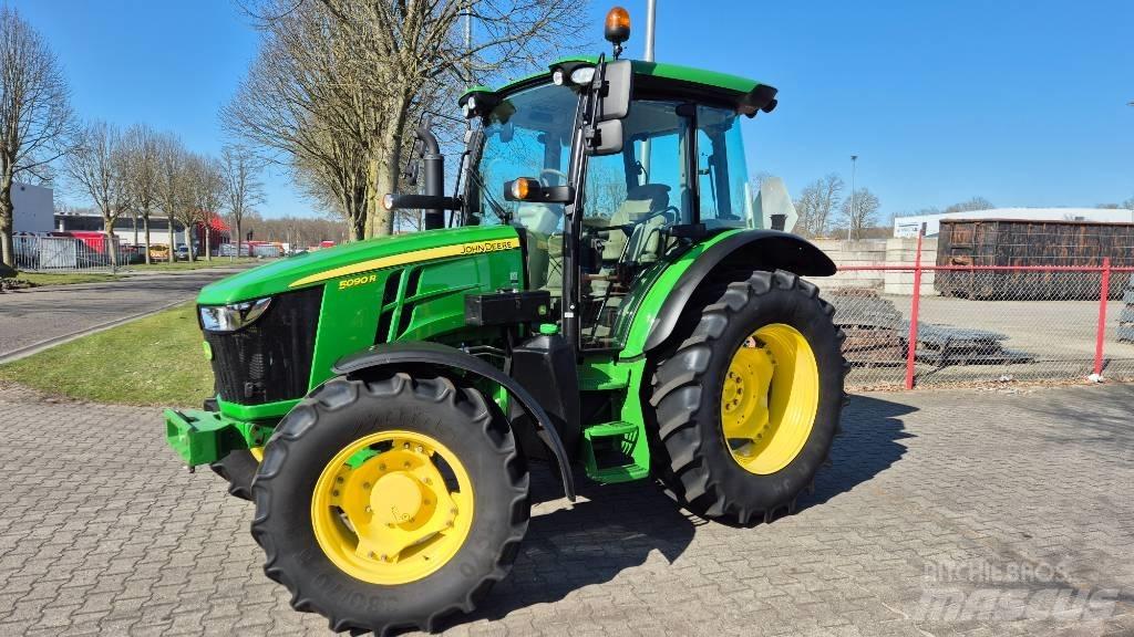 John Deere 5090 R الجرارات