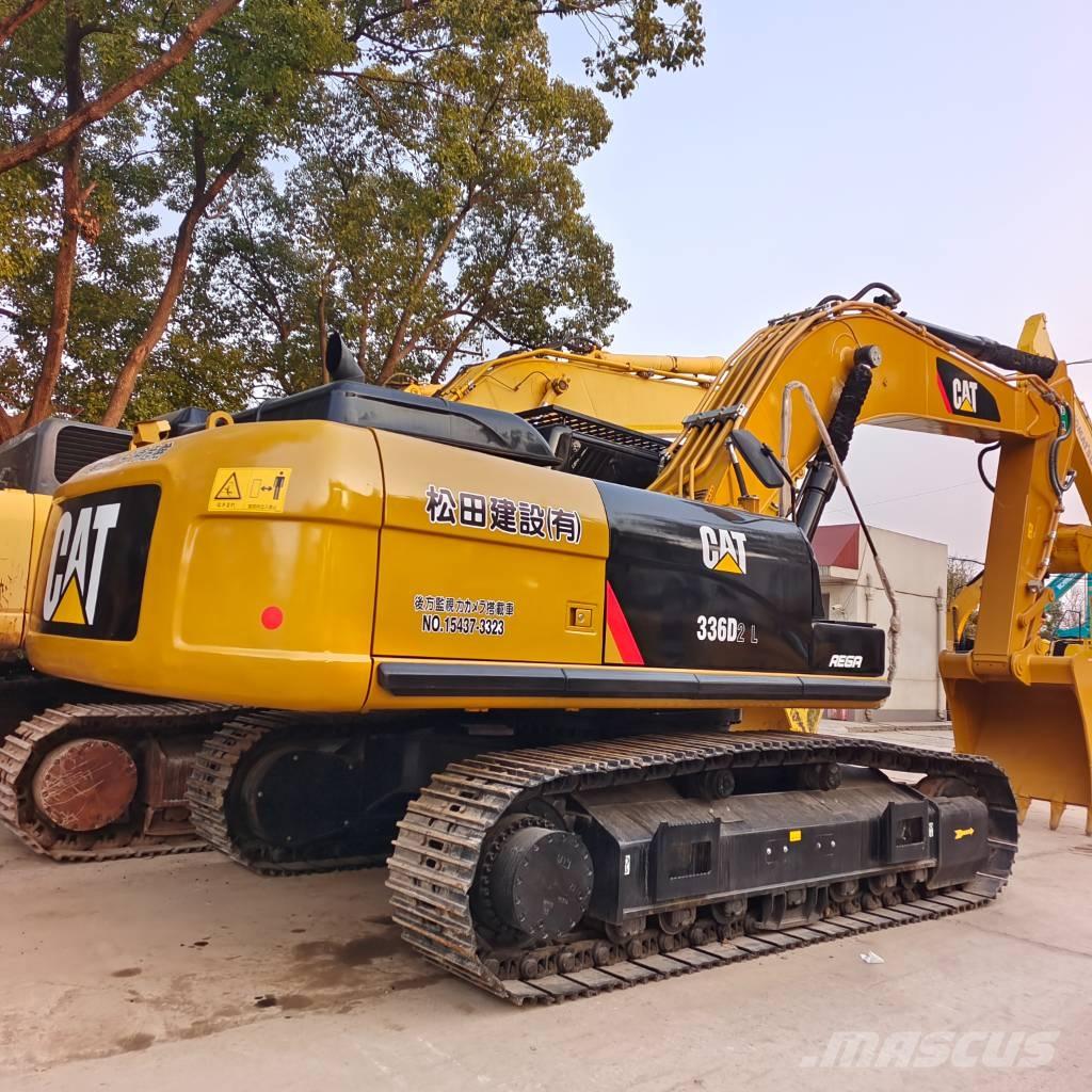 CAT 320D2L حفارات زحافة