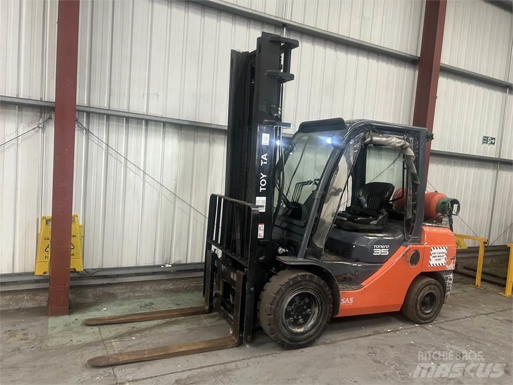 Toyota 02-8FGJF35 شاحنات LPG