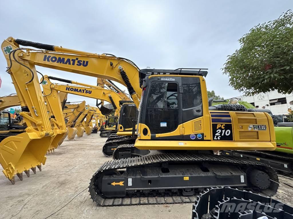 Komatsu PC 210 حفارات زحافة