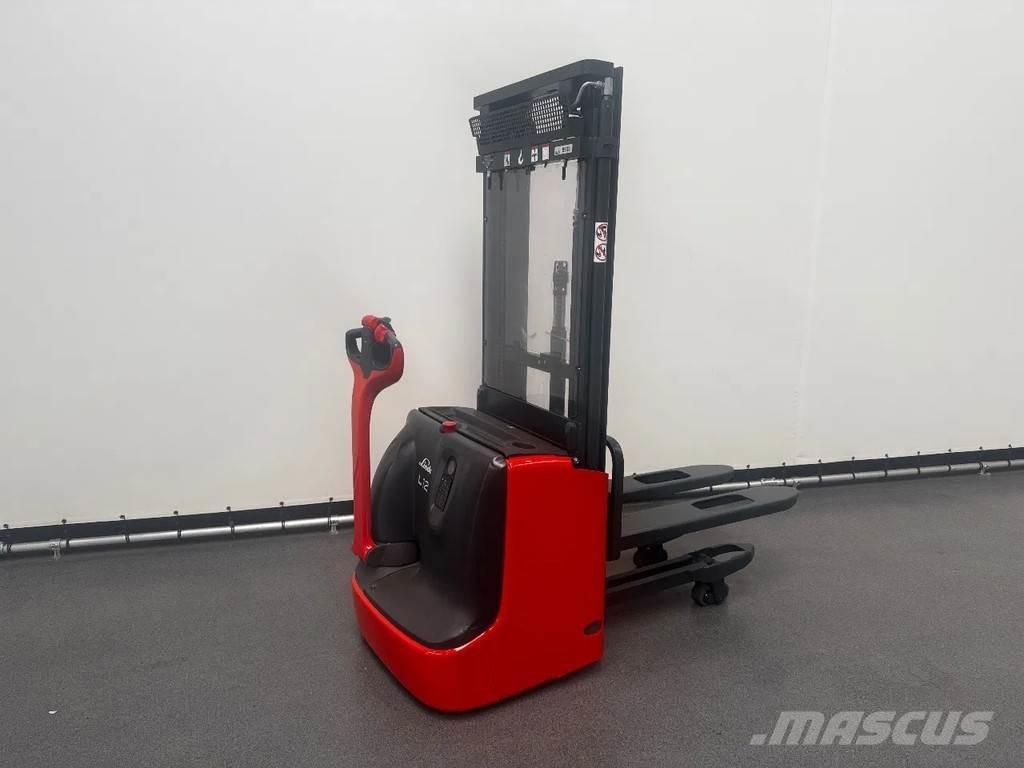 Linde L 12 I معدات التكديس الجوالة