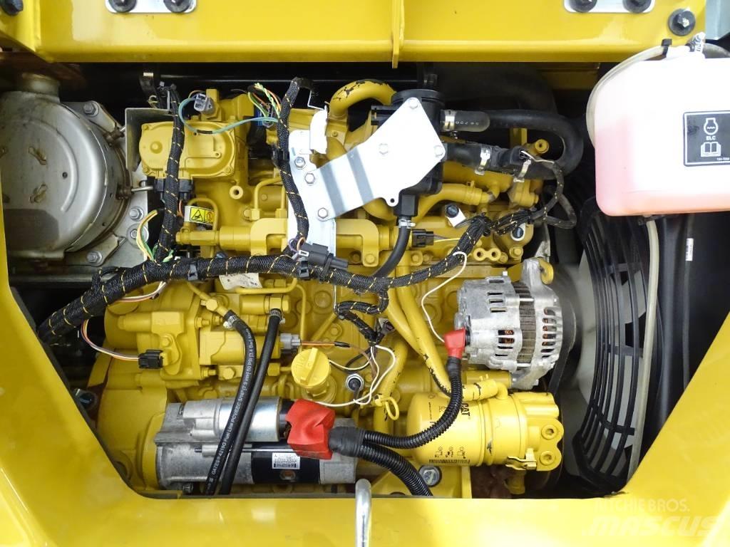 CAT 308 E 2 CR حفارات وسط 7 طن - 12 طن