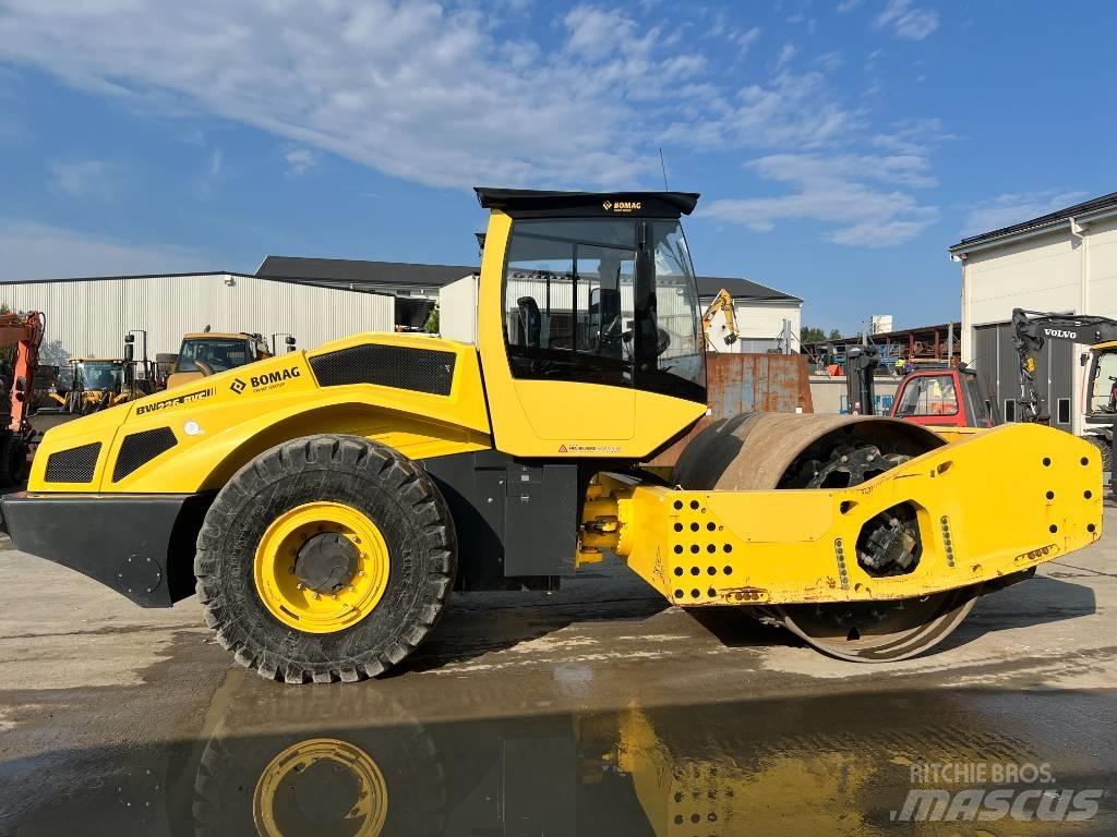 Bomag BW 226 BVC-5 مداحل أحادية الأسطوانة