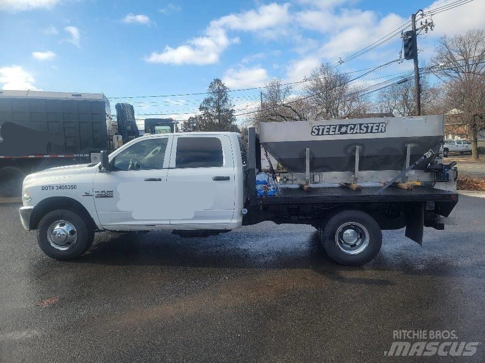 Dodge Ram 3500 شاحنات مسطحة/مفصلية الجوانب