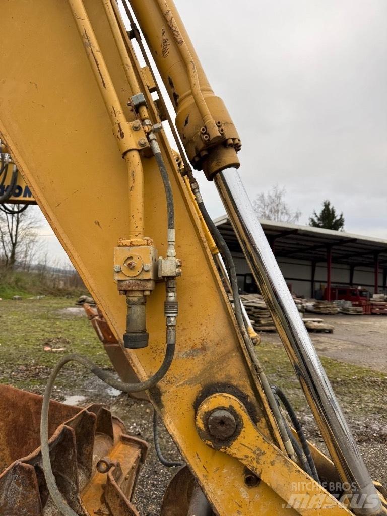Komatsu PC 490 LC-10 حفارات زحافة