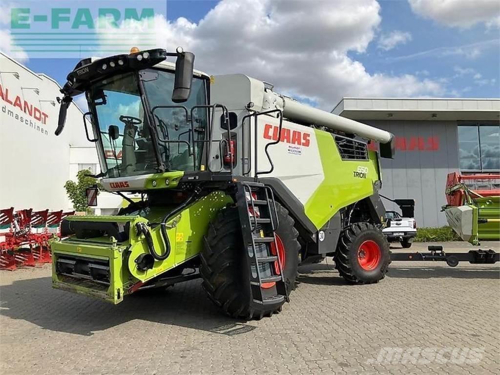 CLAAS trion 650 حصادات