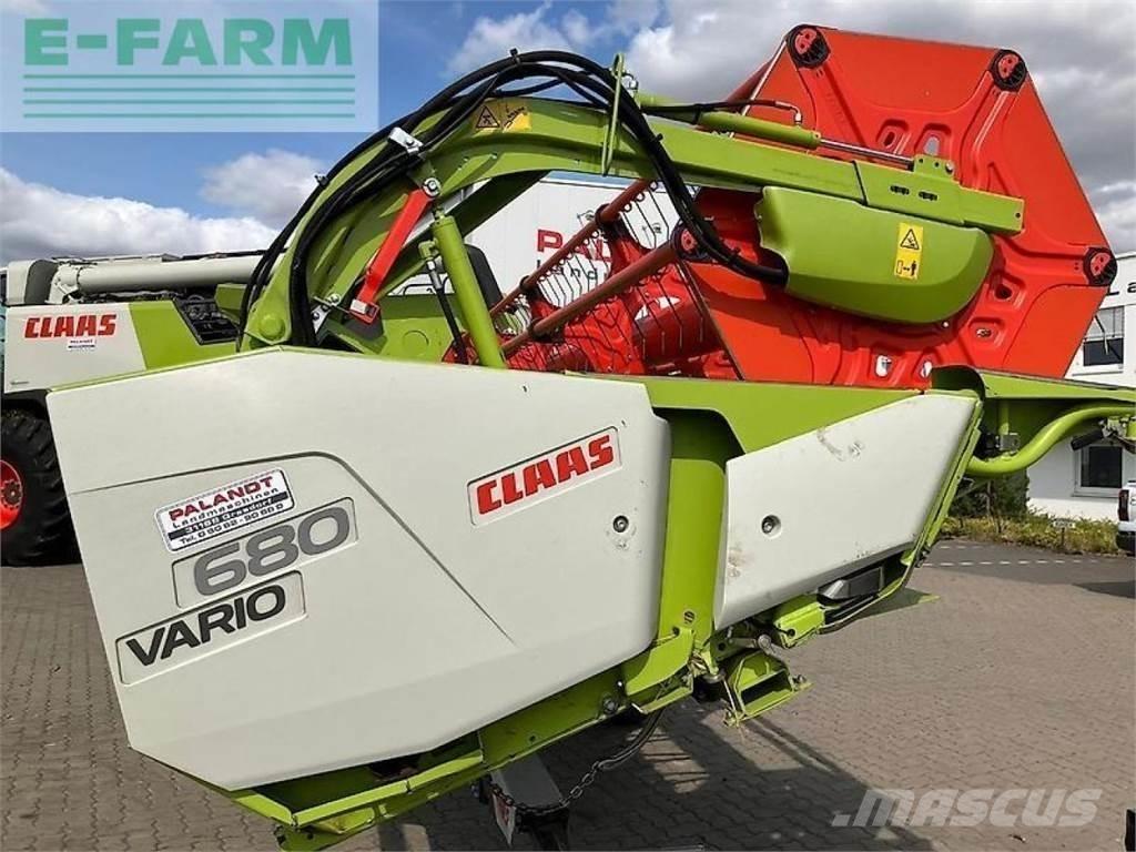 CLAAS trion 650 حصادات