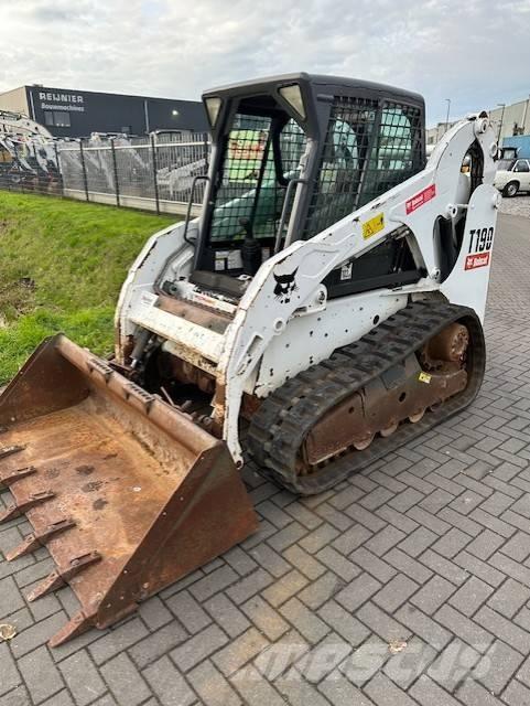 Bobcat T 190 لوادر انزلاقية التوجيه