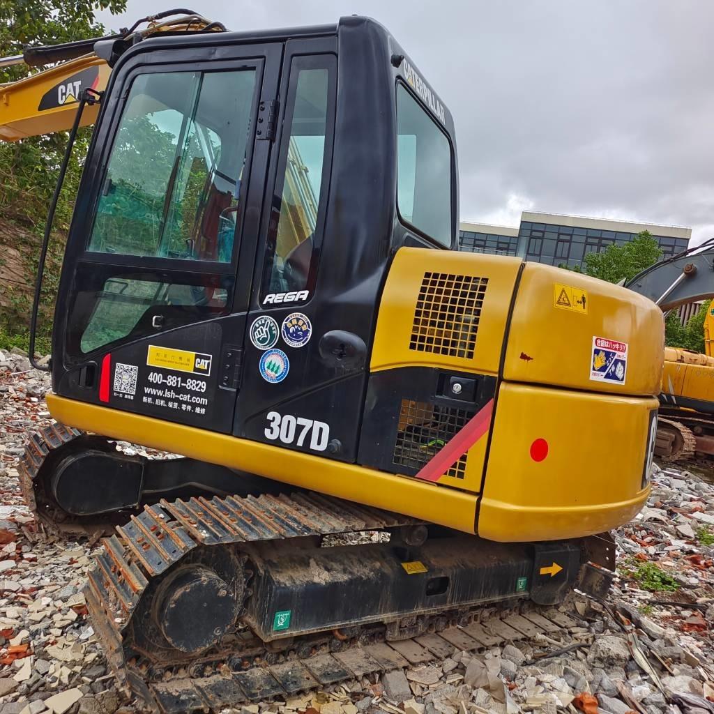 CAT 307 D حفارات زحافة