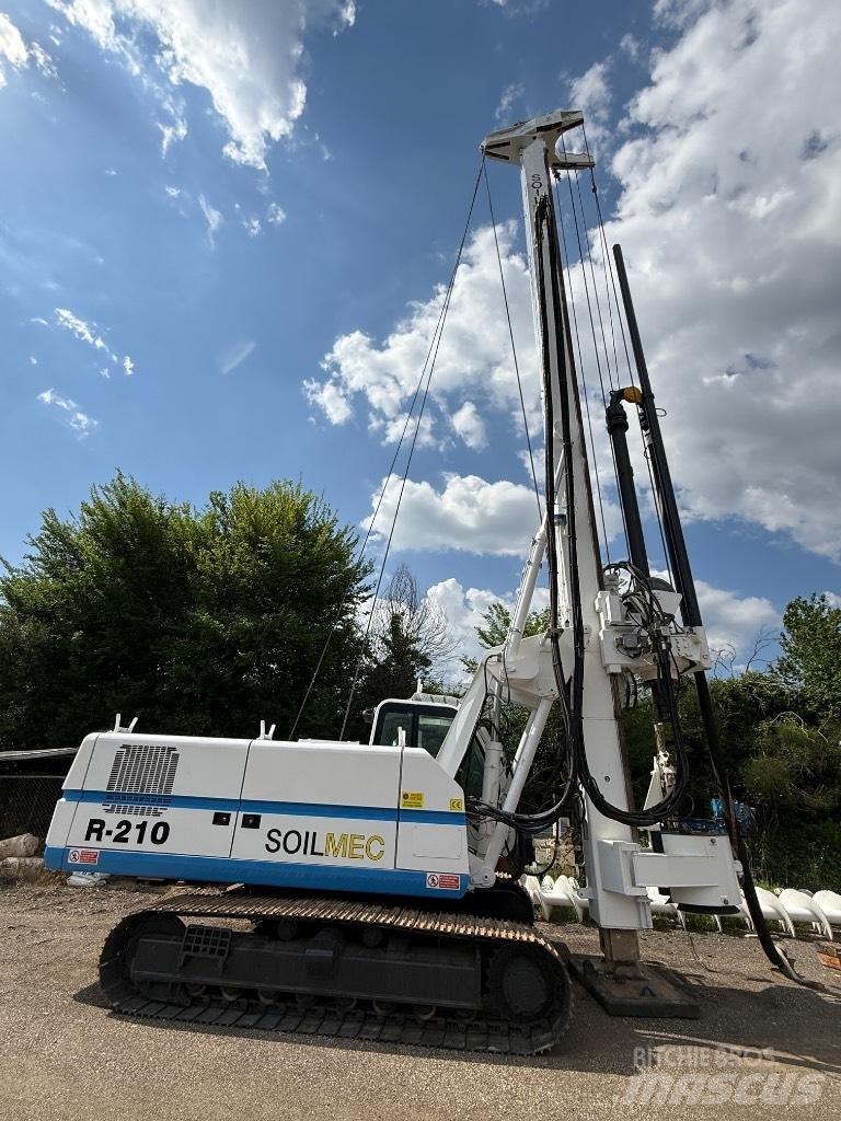 Soilmec R 210 منصات دق خوازيق