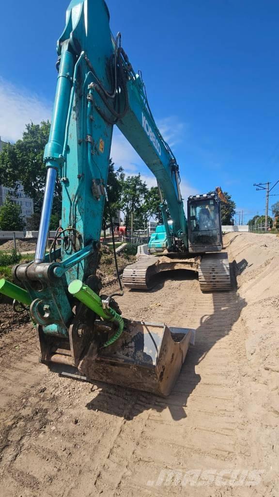 Kobelco SK 210 LC حفارات زحافة