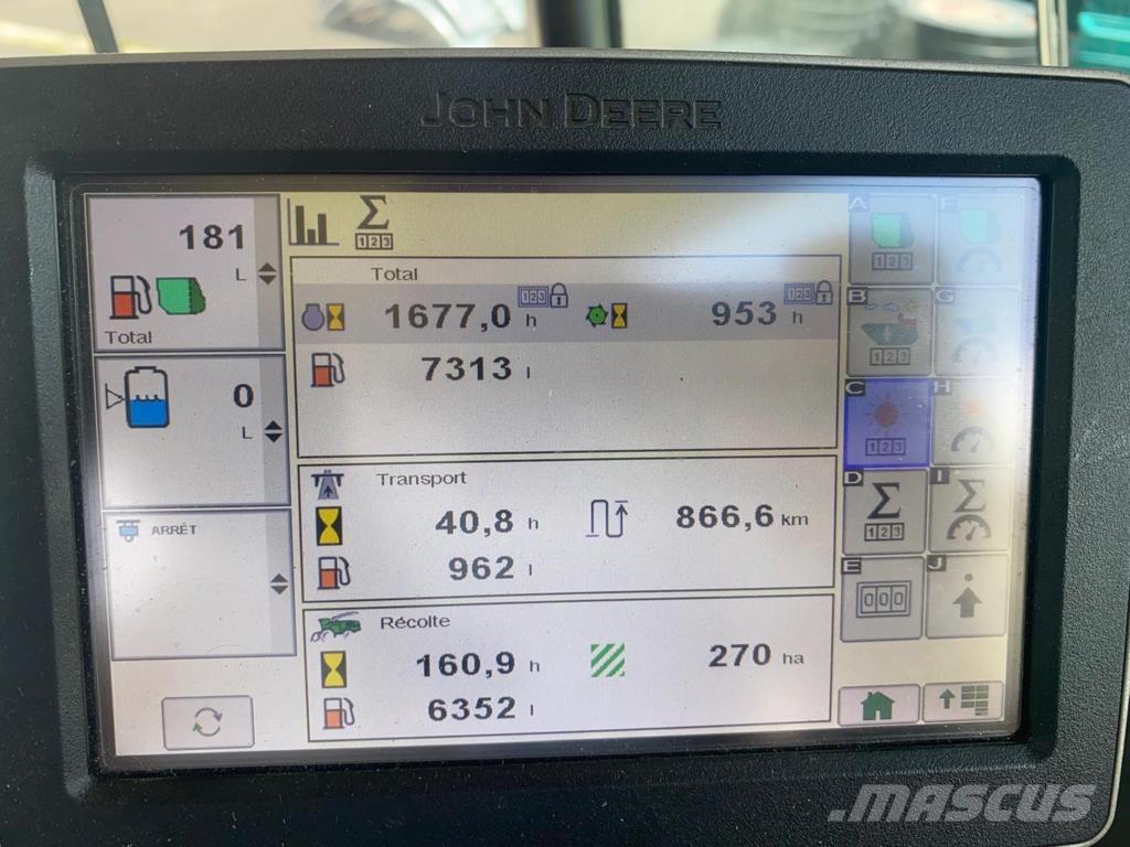 John Deere 8200 حصادات الأعلاف
