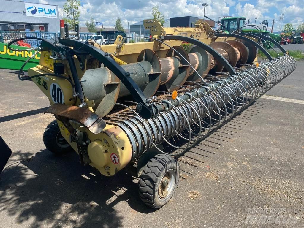 John Deere 8200 حصادات الأعلاف