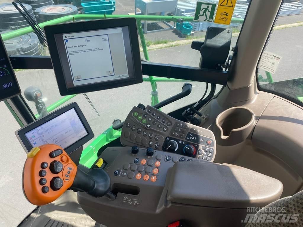 John Deere 8200 حصادات الأعلاف