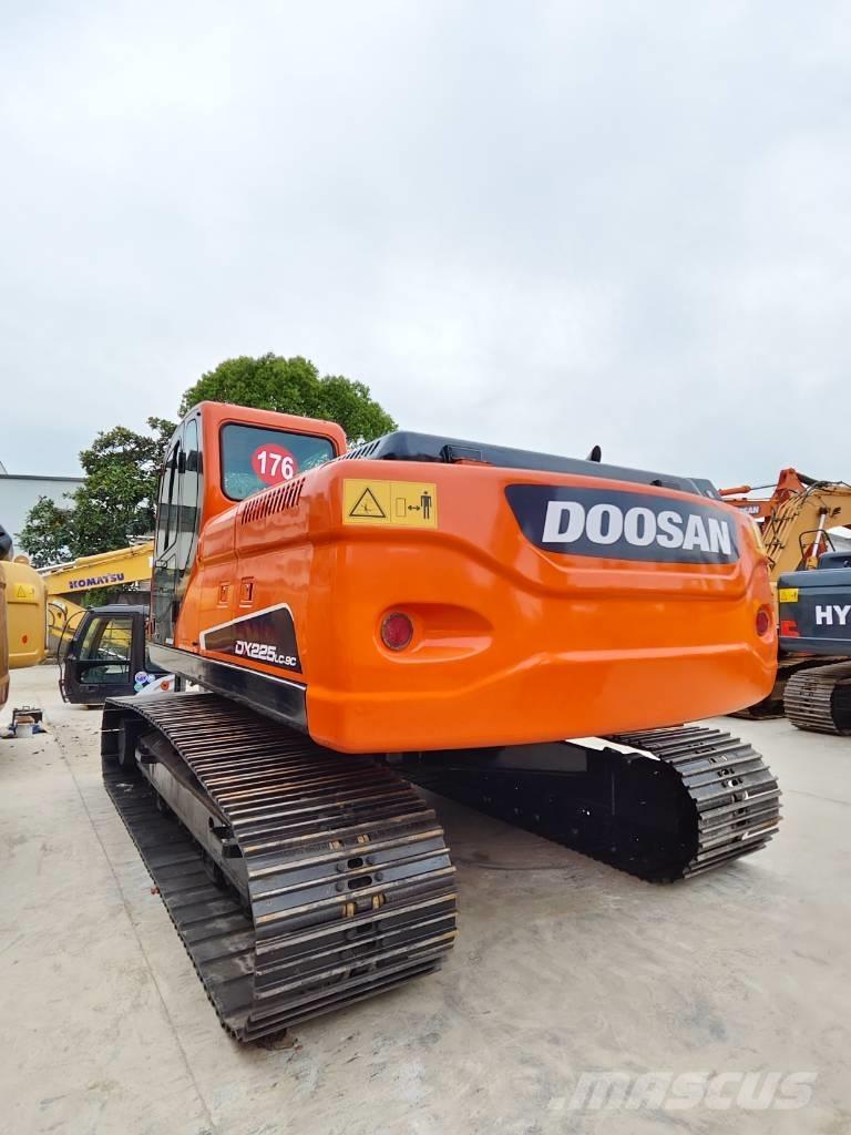 Doosan DX 225 LC-9C حفارات زحافة