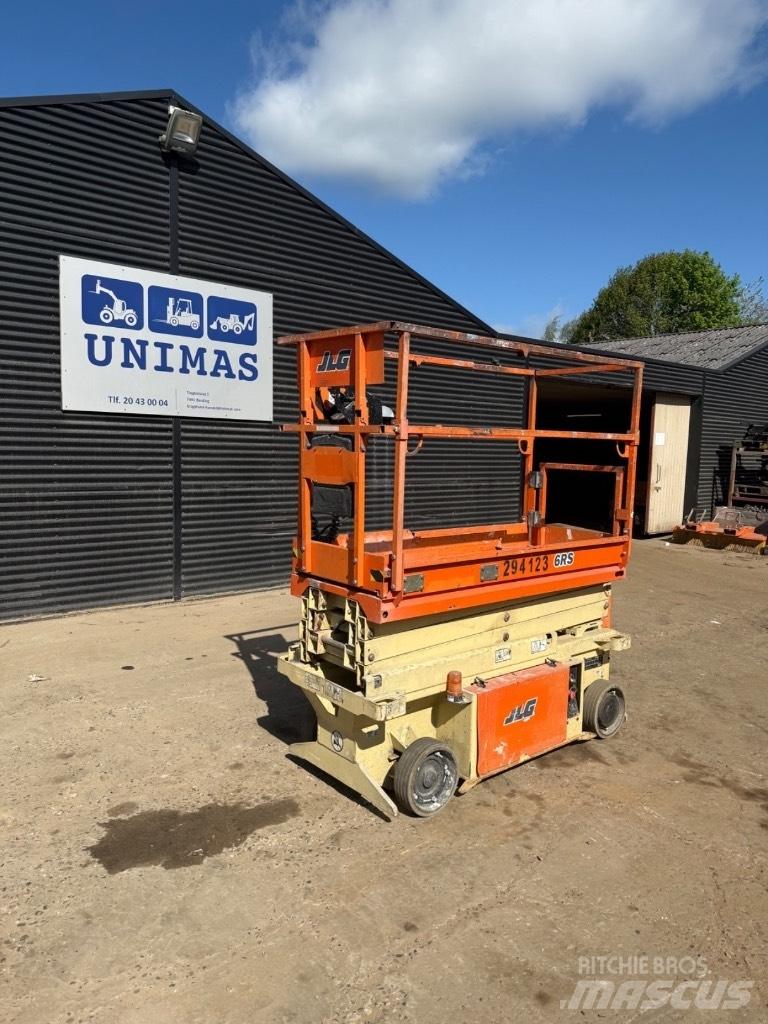 JLG 6 RS رافعات مقصية الشكل
