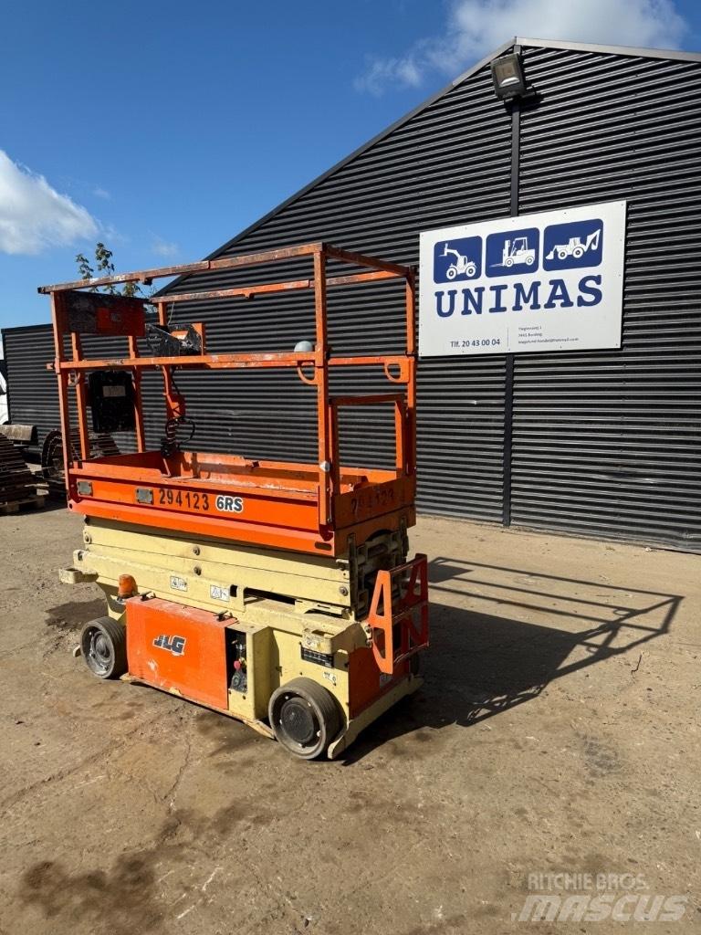 JLG 6 RS رافعات مقصية الشكل