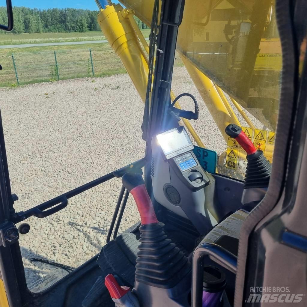 Komatsu PC 210 LC-11 حفارات زحافة