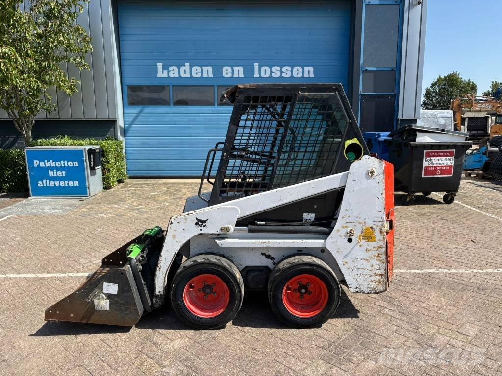 Bobcat S 70 لوادر انزلاقية التوجيه