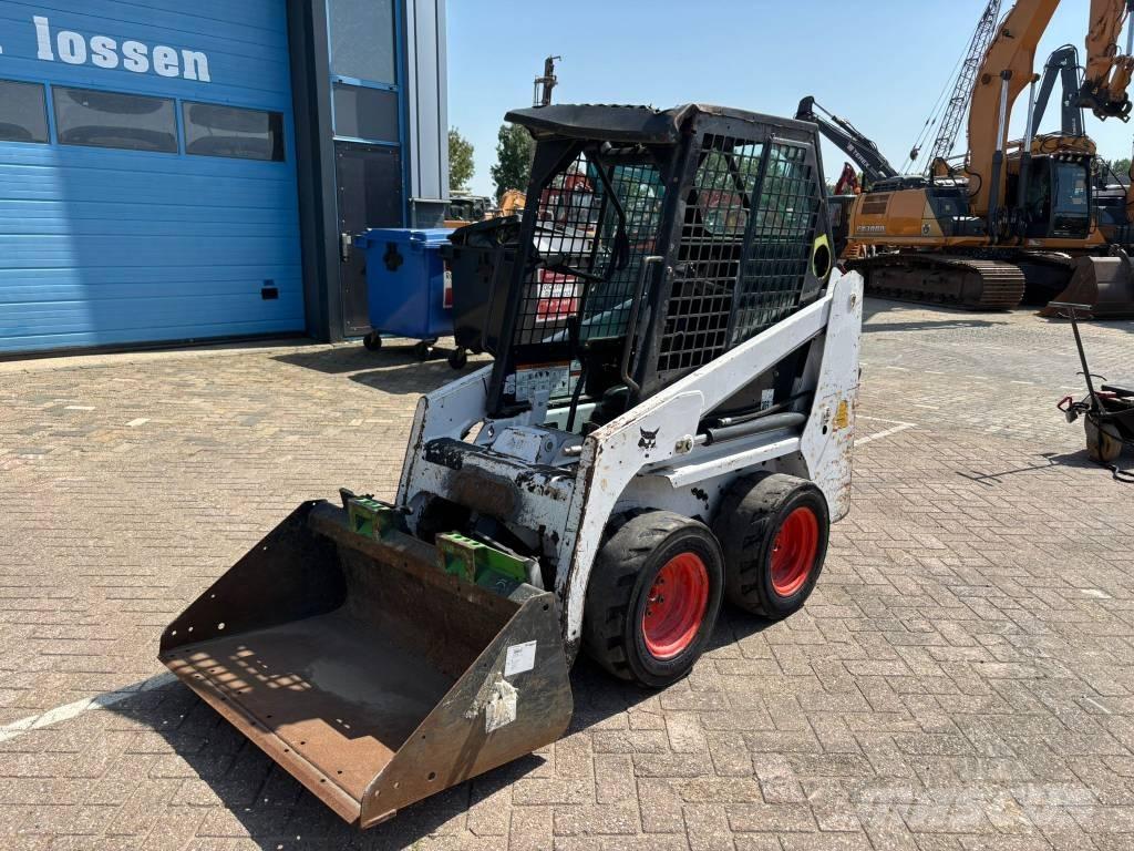 Bobcat S 70 لوادر انزلاقية التوجيه