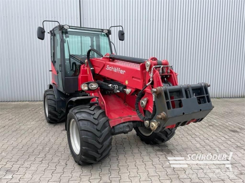 Schäffer 6680 T لوادر بعجل