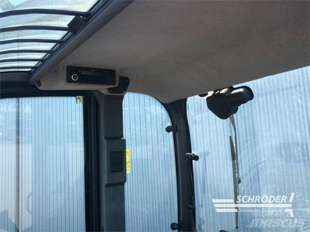 Schäffer 6680 T لوادر بعجل