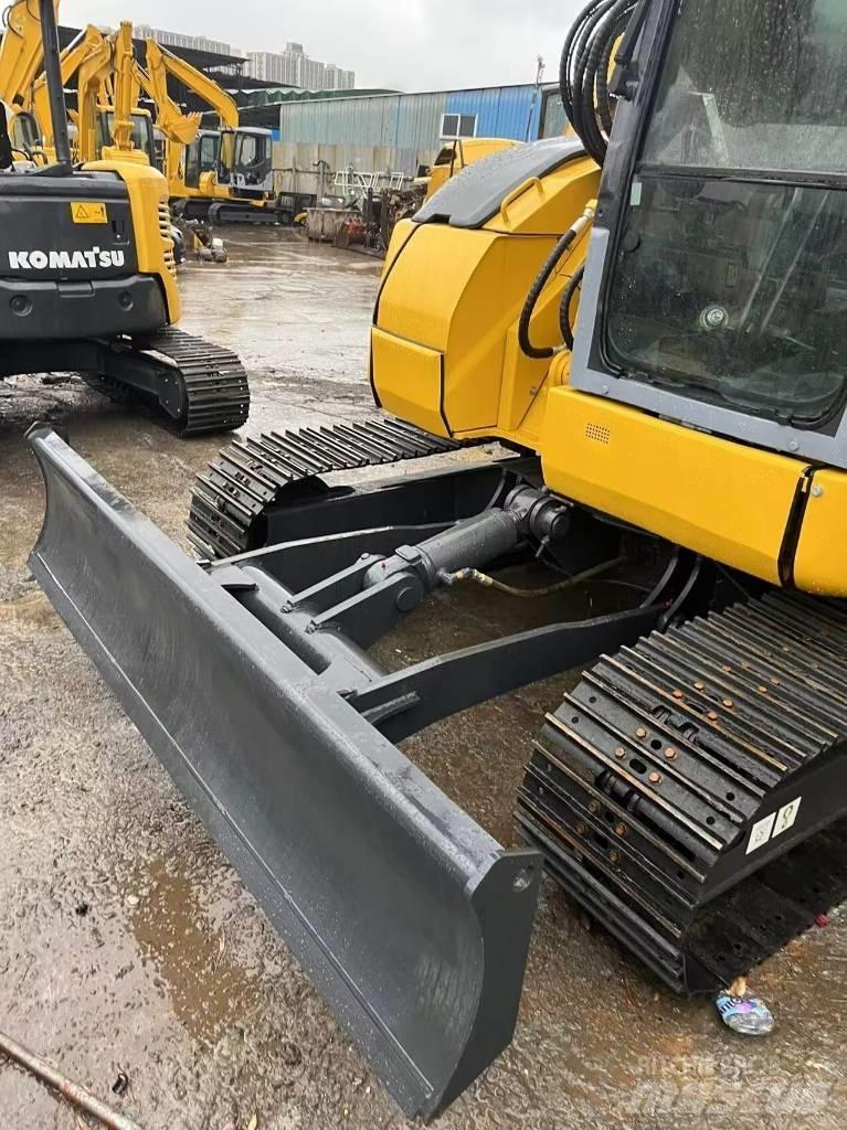 Komatsu PC 78 US حفارات زحافة