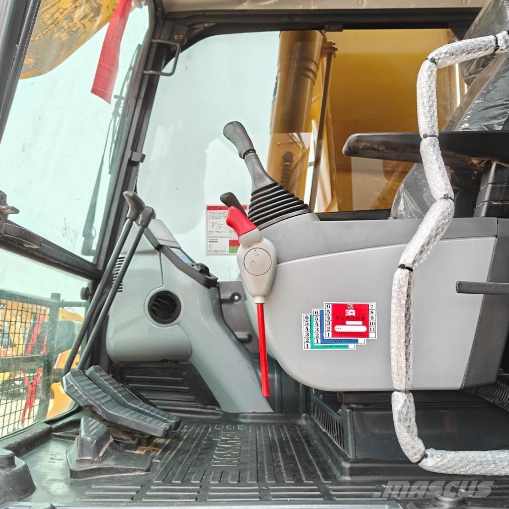 Komatsu 220 حفارات زحافة