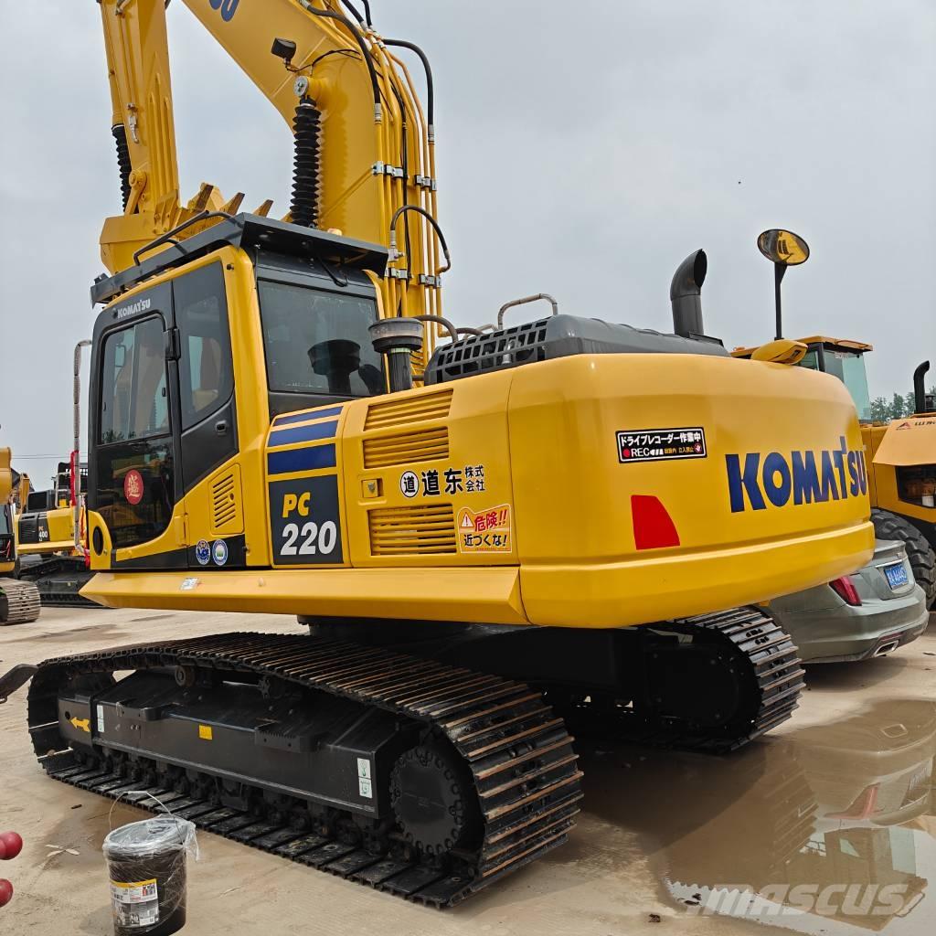 Komatsu 220 حفارات زحافة